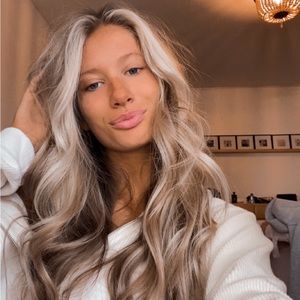 Meet your Posher, Ashleigh